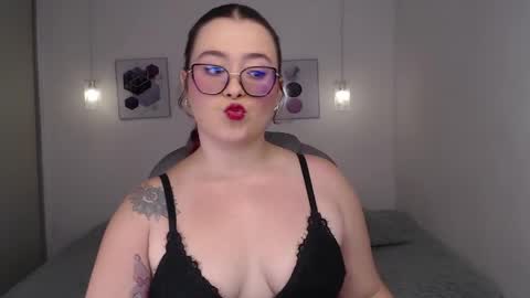 Snapshot of selene_rouse_ chatting on May 2026 10:40:02 PM selene_rouse_ online show from May 2026 10:40:02 PM