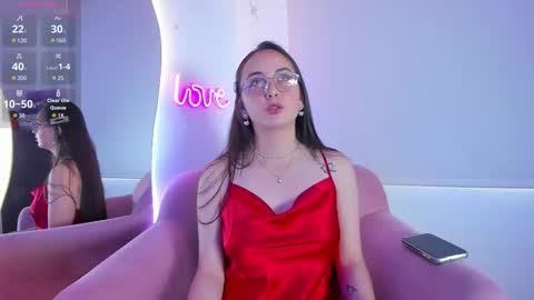 selene_swee online show from September 2025 05:25:02 PM