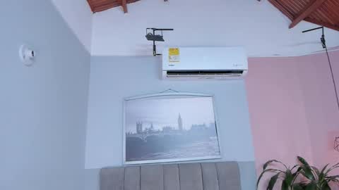 Selene online show from March 2026 04:40:02 AM