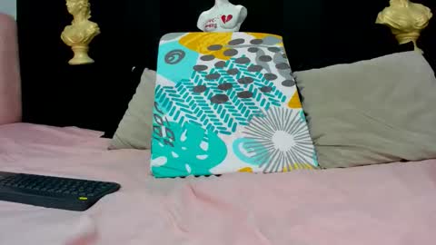 selene online show from February 2026 06:37:02 PM