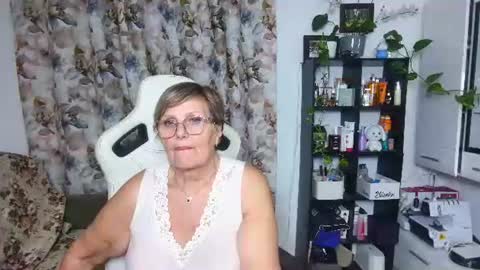 Selenna online show from December 2024 04:12:02 AM