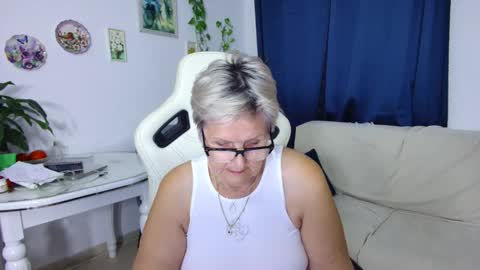 Selenna online show from January 2026 06:21:02 PM