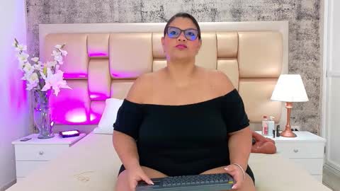 Snapshot of selennacooper chatting on December 2025 11:48:01 AM Selenna Cooper online show from December 2025 11:48:01 AM