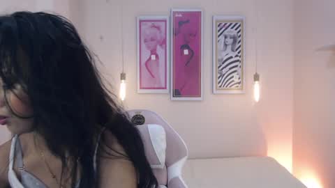 Snapshot of seleny_fitness chatting on January 2025 01:19:02 PM Mayte online show from January 2025 01:19:02 PM