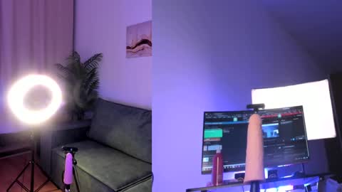 Snapshot of selina_coy chatting on March 2025 09:14:02 PM lina next stream nearest evening  online show from March 2025 09:14:02 PM