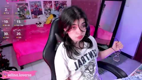 Selina online show from April 2026 03:21:01 AM