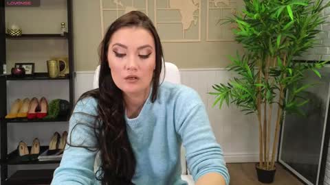 Seline online show from February 2025 05:25:02 PM