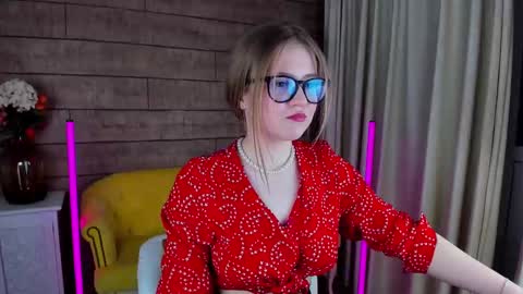 SelinSwarovski online show from February 2025 02:27:01 AM