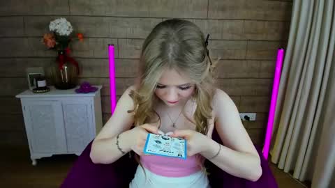 SelinSwarovski online show from March 2025 02:43:02 AM