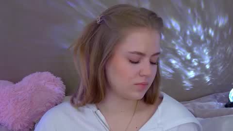 SelinSwarovski online show from October 2025 06:16:02 PM