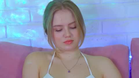 SelinSwarovski online show from October 2025 05:43:01 PM