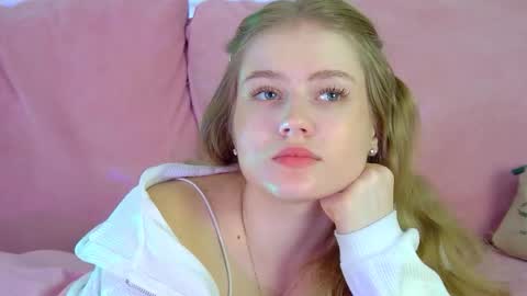 SelinSwarovski online show from October 2025 06:06:02 PM