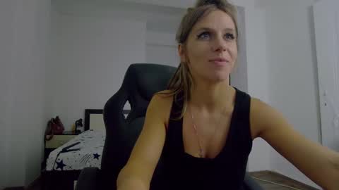 sellena_angel online show from October 2025 09:17:02 PM