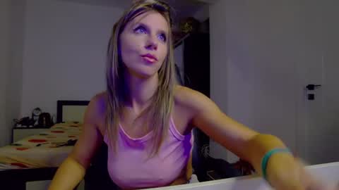 Snapshot of sellena_angel chatting on July 2026 04:59:02 PM sellena_angel online show from July 2026 04:59:02 PM
