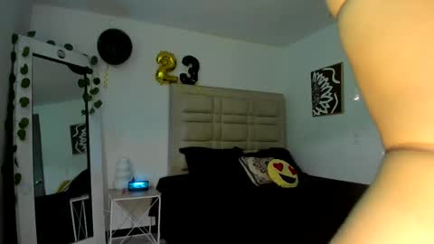 Selyn online show from October 2025 12:06:01 PM