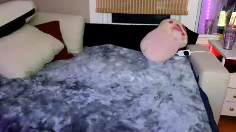 Goddess Ember online show from November 2025 07:11:02 AM