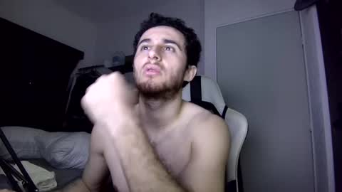 Snapshot of senitzzu chatting on December 2024 03:00:02 AM PAJACONTROL online show from December 2024 03:00:02 AM