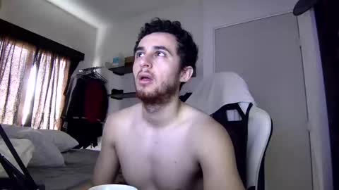 Snapshot of senitzzu chatting on December 2024 02:42:01 PM PAJACONTROL online show from December 2024 02:42:01 PM