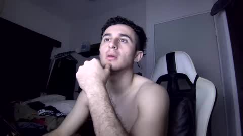 Snapshot of senitzzu chatting on January 2025 07:41:01 AM PAJACONTROL online show from January 2025 07:41:01 AM