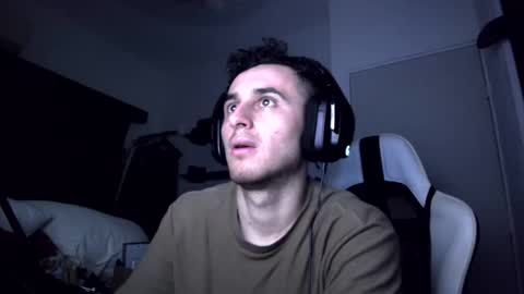 Snapshot of senitzzu chatting on January 2025 06:42:01 AM PAJACONTROL online show from January 2025 06:42:01 AM