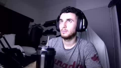 Snapshot of senitzzu chatting on February 2025 04:19:02 AM PAJACONTROL online show from February 2025 04:19:02 AM