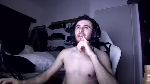 Snapshot of senitzzu chatting on February 2025 05:55:01 AM PAJACONTROL online show from February 2025 05:55:01 AM