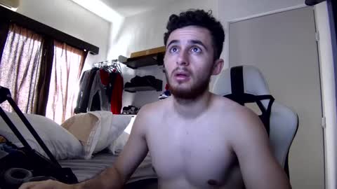 Snapshot of senitzzu chatting on February 2025 03:43:02 PM PAJACONTROL online show from February 2025 03:43:02 PM