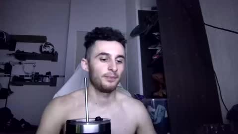 Snapshot of senitzzu chatting on October 2025 01:28:01 AM PAJACONTROL online show from October 2025 01:28:01 AM