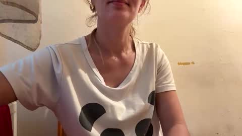 Snapshot of sennya_hayes chatting on October 2025 11:19:02 AM Sennya online show from October 2025 11:19:02 AM