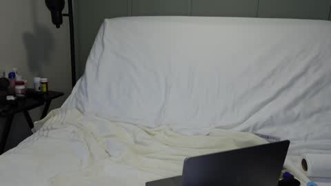 Snapshot of sensatyr chatting on December 2024 06:27:02 PM Daddy Dave online show from December 2024 06:27:02 PM