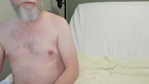 Snapshot of sensatyr chatting on January 2025 03:22:02 PM Daddy Dave online show from January 2025 03:22:02 PM