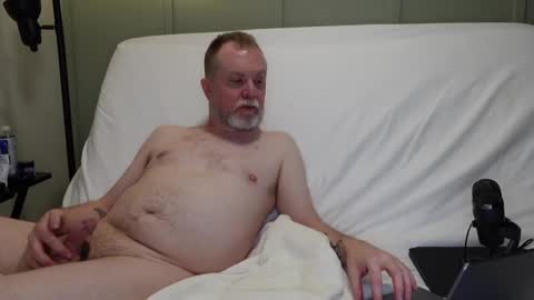 Snapshot of sensatyr chatting on February 2025 08:11:02 AM Daddy Dave online show from February 2025 08:11:02 AM