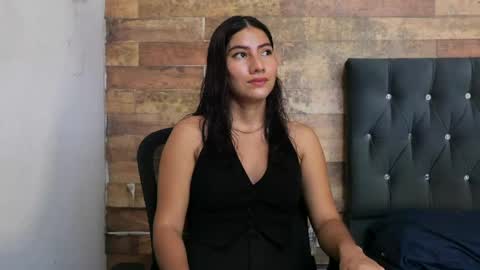 senssual_goddess online show from April 2026 04:01:01 PM