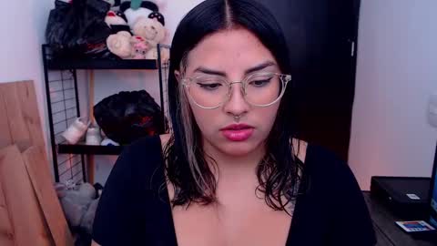 Snapshot of sensual_flame chatting on September 2025 02:40:01 PM Camille and sophie online show from September 2025 02:40:01 PM