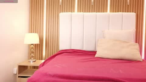 Sensual Kim77 online show from April 2026 12:41:01 PM