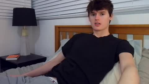 Cam online show from December 2024 04:09:02 AM