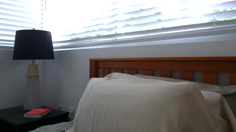 Cam online show from February 2025 09:18:01 PM