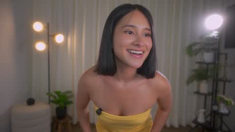 Maria- OF sensual bee online show from January 2025 11:35:01 PM