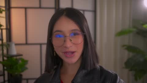 Maria- OF sensual bee online show from January 2025 04:28:01 AM