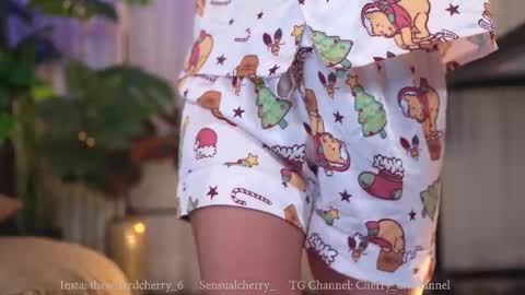 Maria- OF sensual bee online show from December 2025 01:35:02 AM