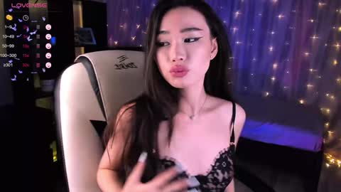 Snapshot of sensualily chatting on December 2024 07:45:02 PM Kiki online show from December 2024 07:45:02 PM