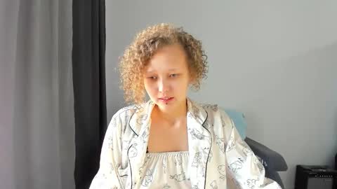 senya_sol online show from February 2026 08:35:02 AM