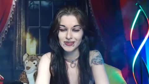 Seraphin Munster online show from February 2025 09:03:02 PM