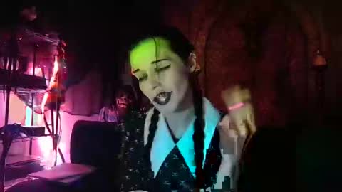 Seraphin Munster online show from September 2025 10:54:01 PM