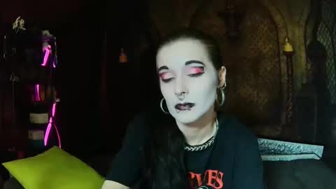 Seraphin Munster online show from April 2026 08:20:02 PM