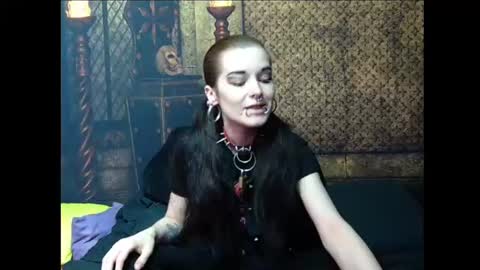Snapshot of seraphinmunster chatting on June 2026 05:17:02 PM Seraphin Munster online show from June 2026 05:17:02 PM