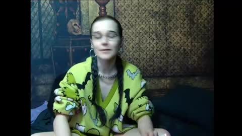 Snapshot of seraphinmunster chatting on July 2026 05:02:01 PM Seraphin Munster online show from July 2026 05:02:01 PM