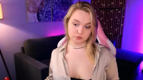 Snapshot of serena_johnsons chatting on March 2026 07:25:02 AM Serena online show from March 2026 07:25:02 AM