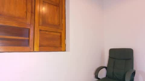 Snapshot of serena_sex31 chatting on May 2026 11:39:02 AM Serena online show from May 2026 11:39:02 AM