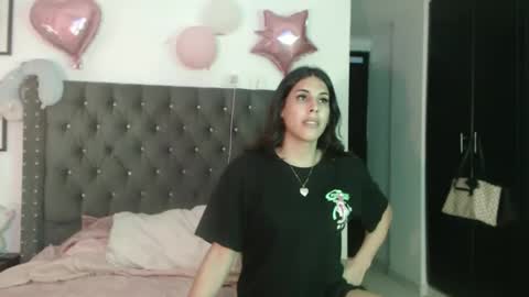 Snapshot of serenaroussee chatting on March 2025 03:11:01 AM sararoussee online show from March 2025 03:11:01 AM